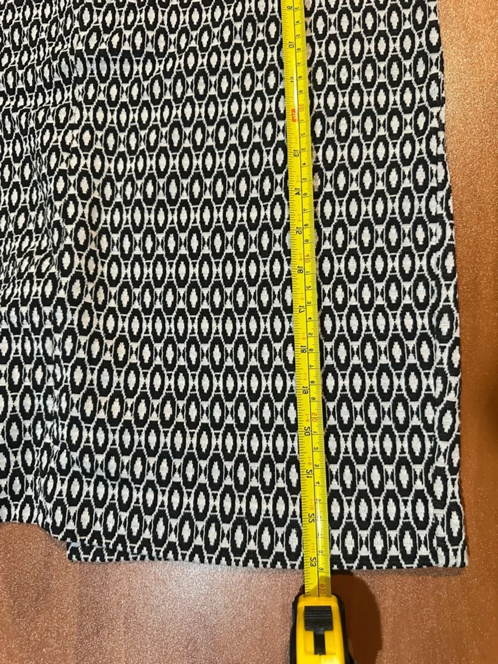 Carole Little Geometric Print Pencil Skirt Black White Size 10